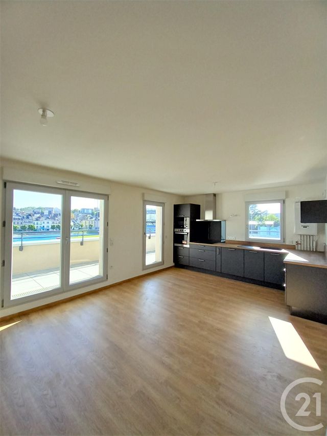 Appartement F4 à vendre - 4 pièces - 79.02 m2 - CHERBOURG EN COTENTIN - 50 - BASSE-NORMANDIE - Century 21 Hervé Regnault